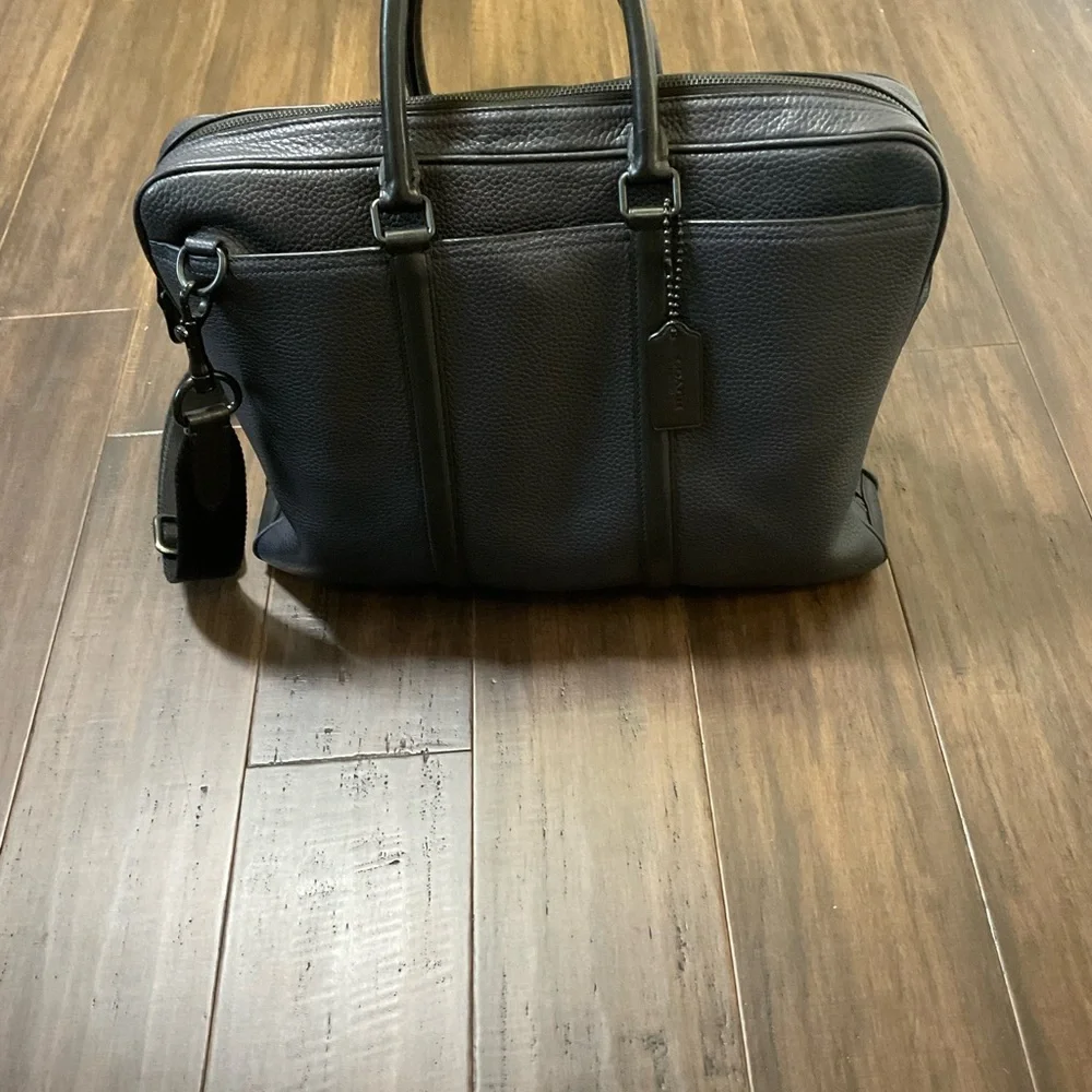 COACH Men’s Pebble Leather 57781 Navy Black Briefcase Bag Metropolitan Slim - Picture 2 of 14